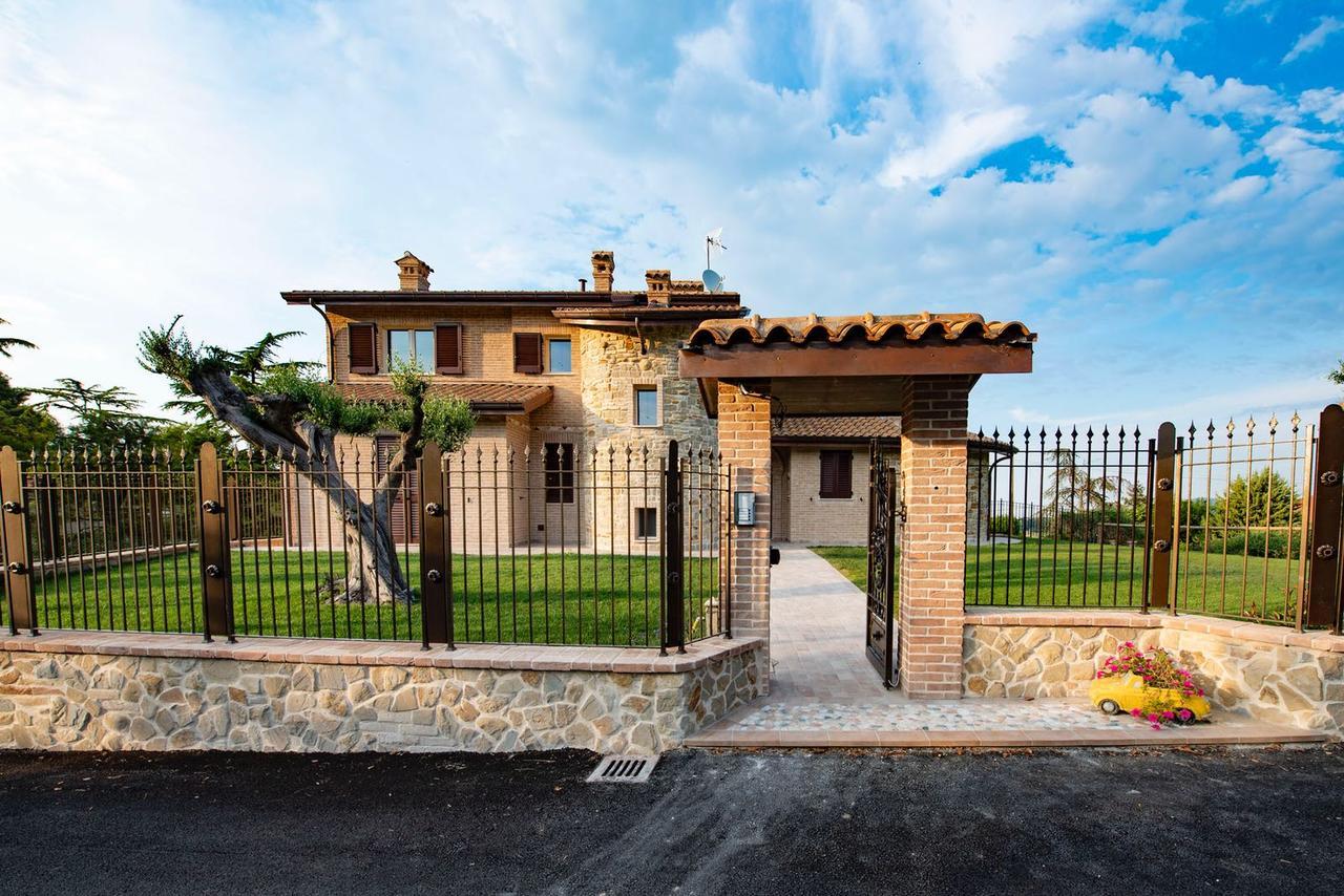 B&B Madonna Carradori Country Offagna Exterior foto