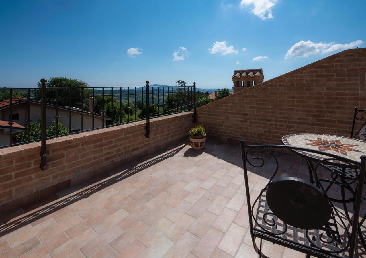 B&B Madonna Carradori Country Offagna Exterior foto