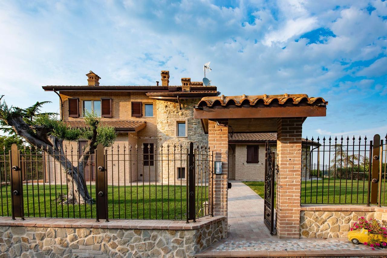 B&B Madonna Carradori Country Offagna Exterior foto